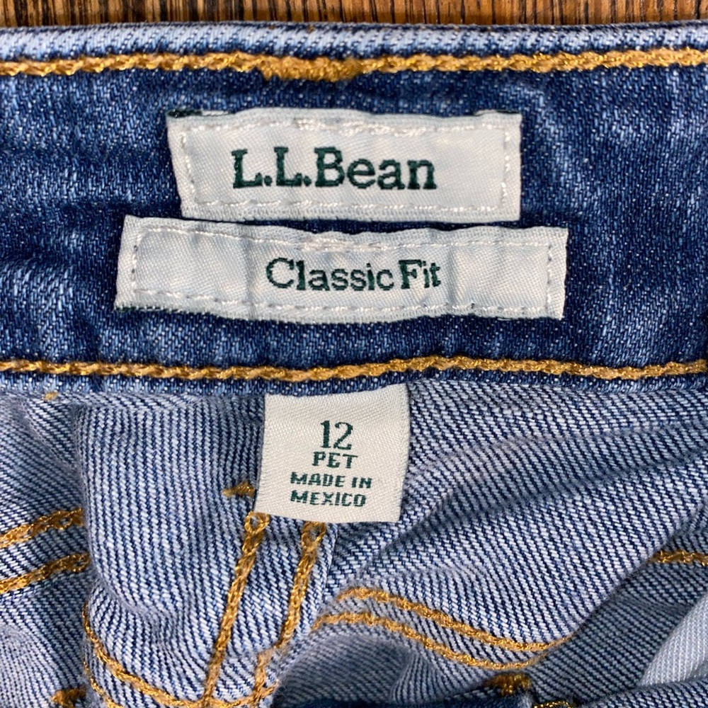 L.L. Bean Classic fit denim blue jeans Size 12 petite
